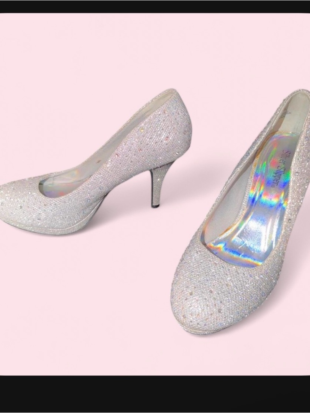 Glittery Silver Women's Mid Heel Pumps